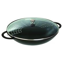 Staub Gusseisen-Wokpfanne
