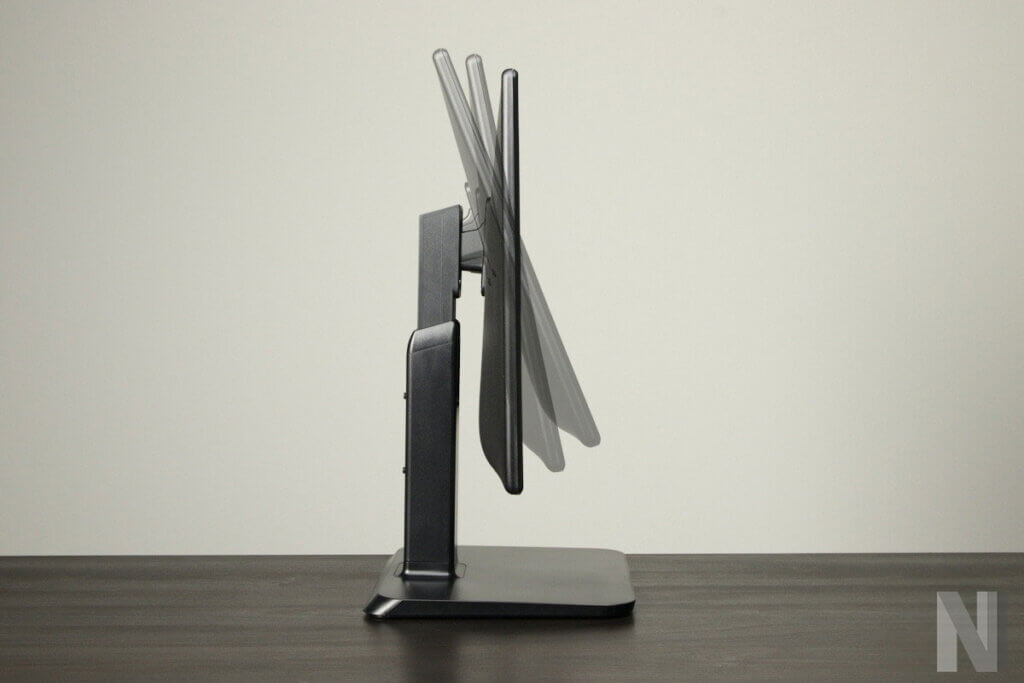 Monitor kann ueber Tilt funktion verstellt werden