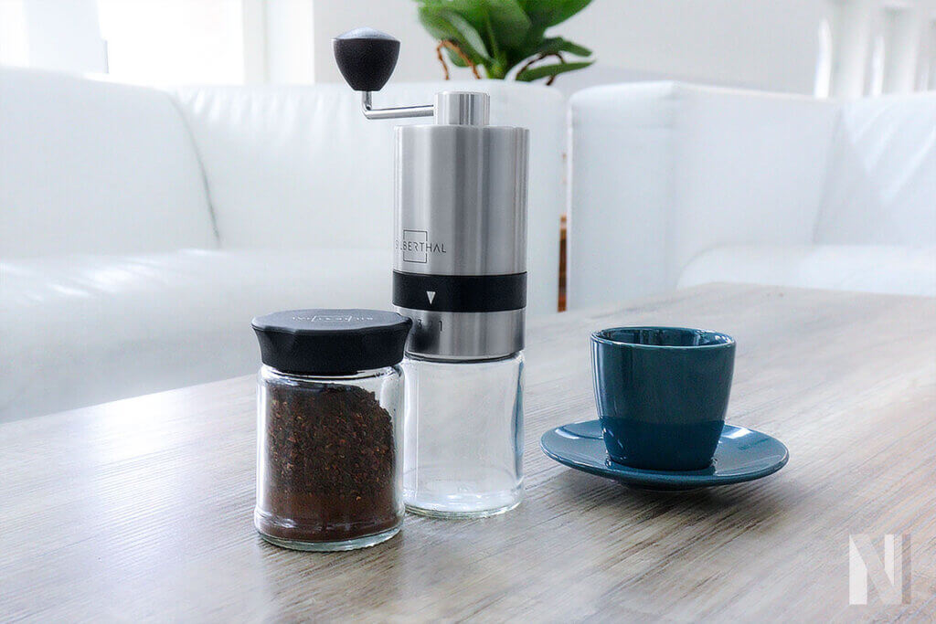 SILBERTHAL Kaffeemühle manuell Mühle mit Behältnis und Espressotasse