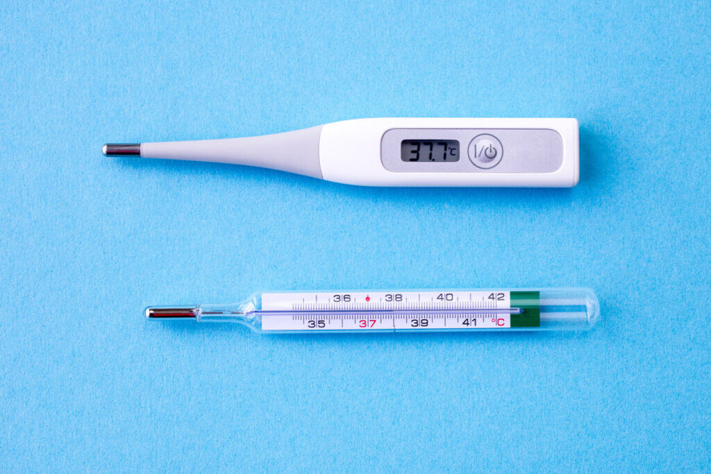 digitales und analoges Fieberthermometer