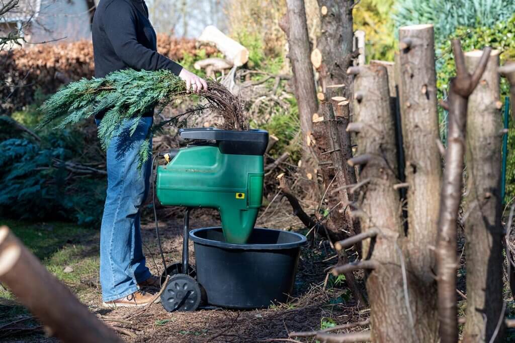 Zerkleinerte Gartenabfälle